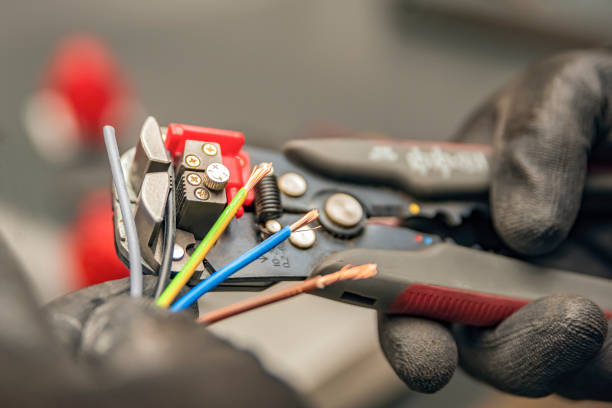 Best Affordable Electrician  in Hodgkins, IL